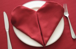 serviette forme coeur