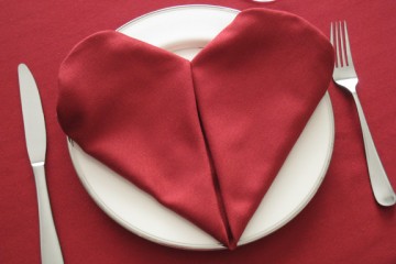 serviette forme coeur
