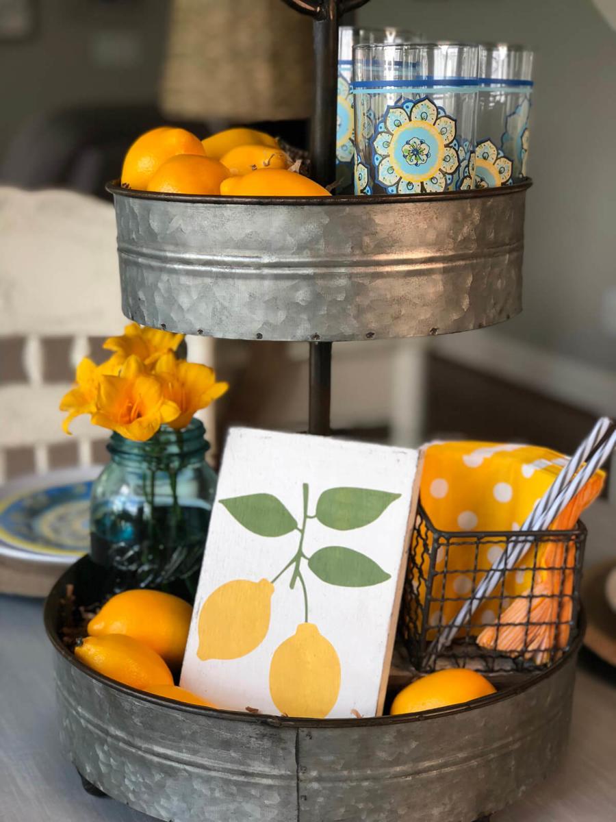 04-summer-tiered-tray-decor-ideas-designs-homebnc