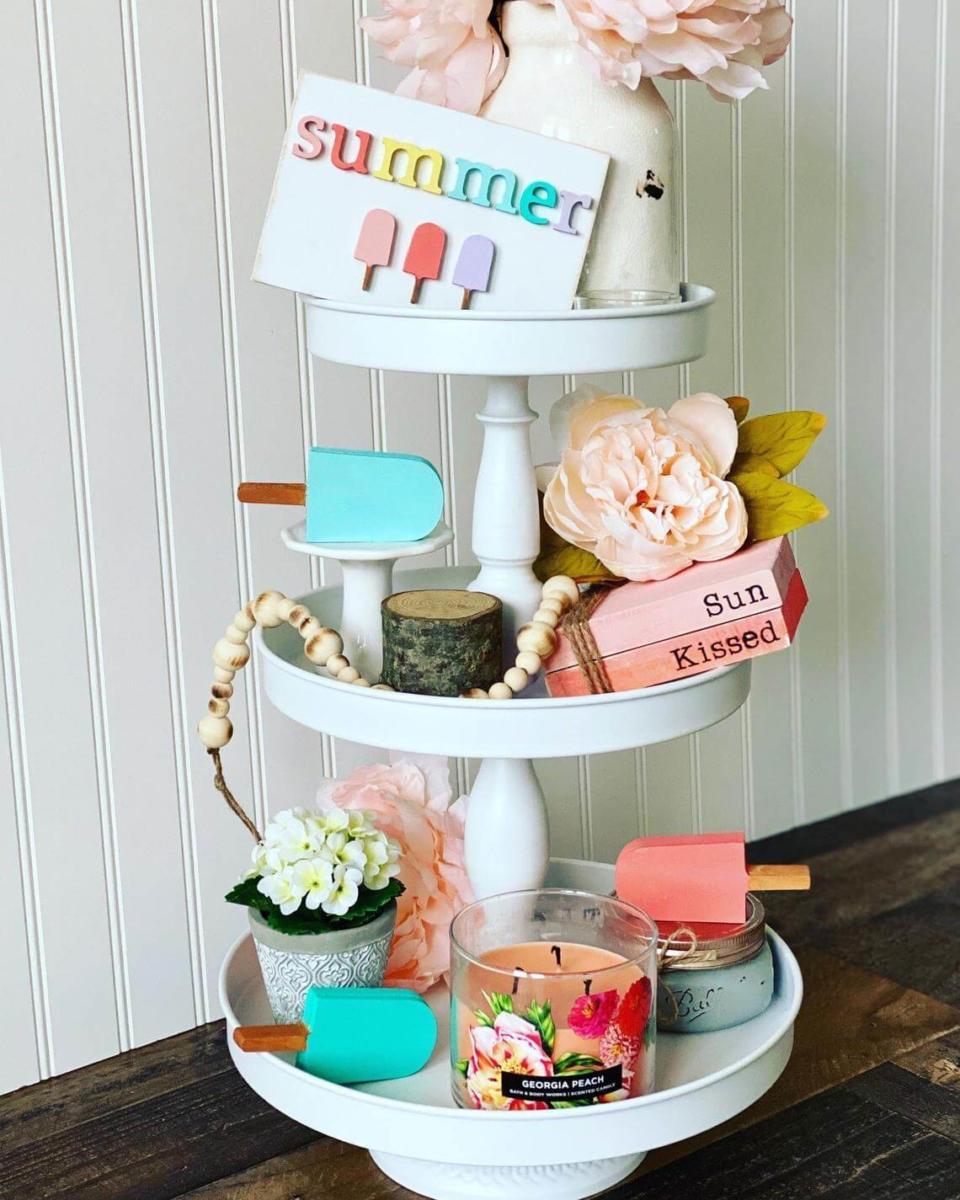 10-summer-tiered-tray-decor-ideas-designs-homebnc