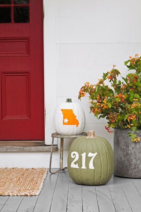 1442861950-numbered-pumpkin