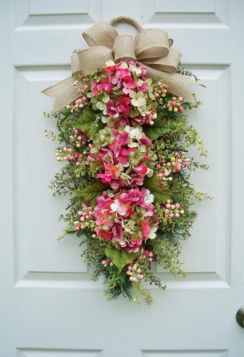 15-Lovely-Valentines-Day-Wreath-Designs-For-February-1