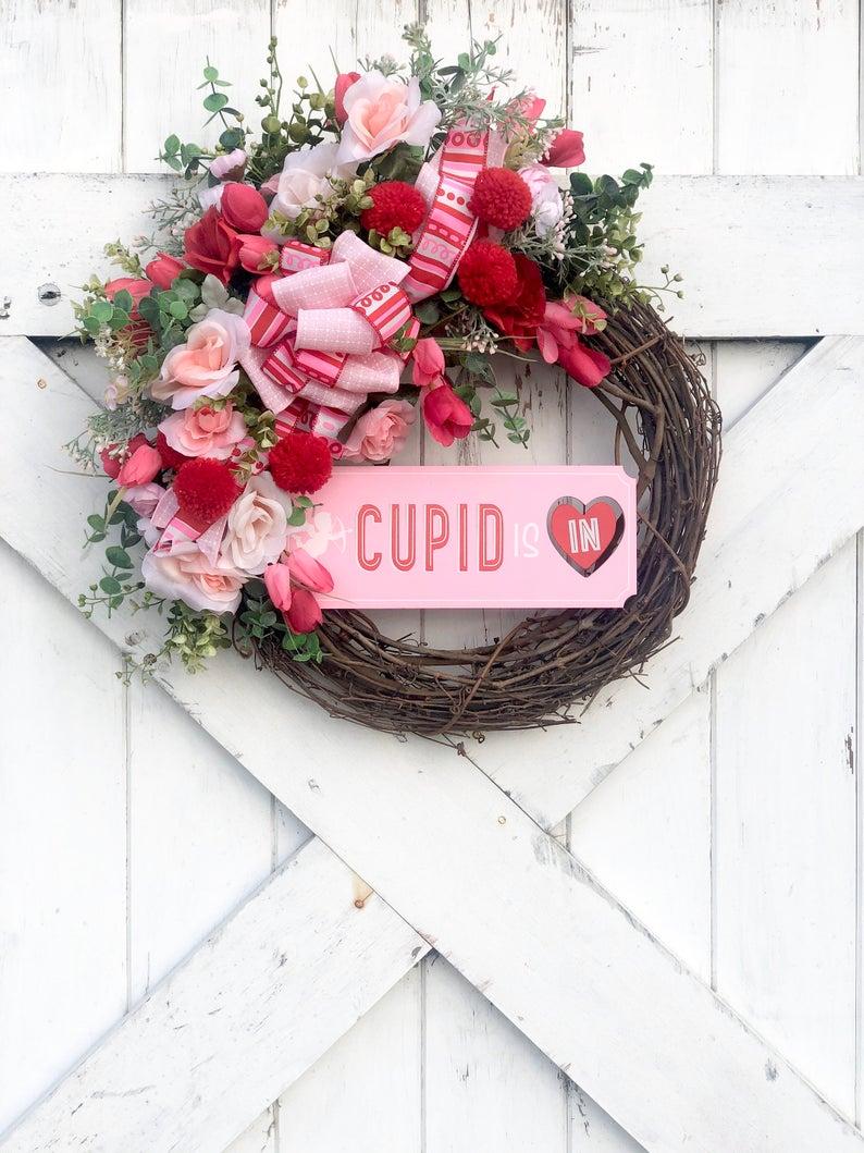 15-Lovely-Valentines-Day-Wreath-Designs-For-February-13