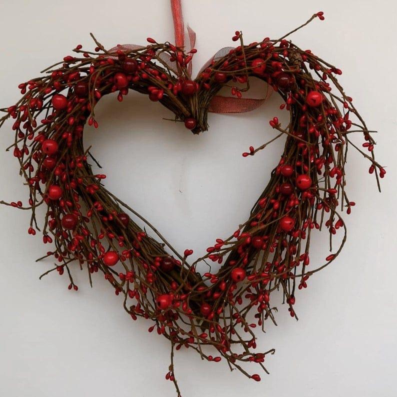 15-Lovely-Valentines-Day-Wreath-Designs-For-February-15