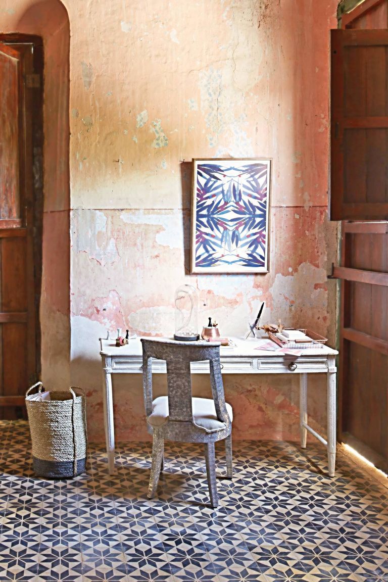 1569868878-36039592 010 b14