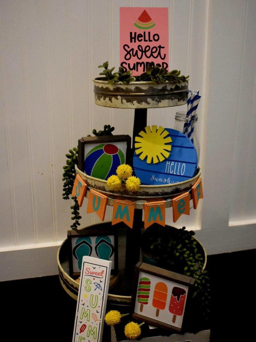 17-summer-tiered-tray-decor-ideas-designs-homebnc