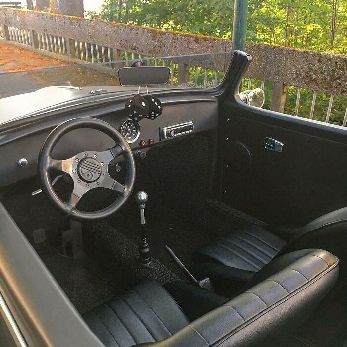 1961-volkswagen-beetle-deluxe-roadster-danni-koldal-5