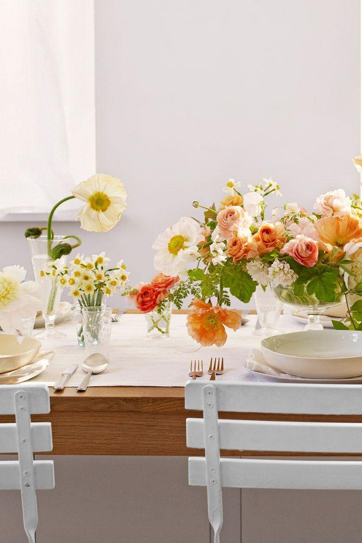 54c14615544a0-03-hbx-bright-white-orange-tablescape-0412-s2-1559838364