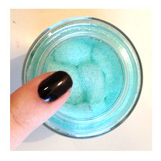 Astuce-enlever--vernis-ongles-7