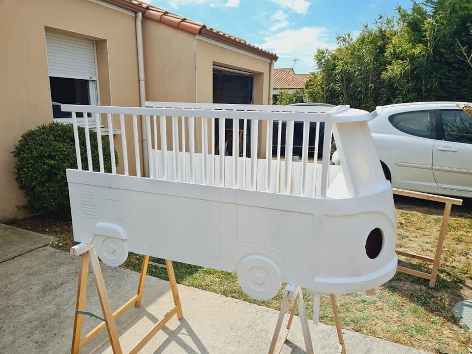 Avec-l’idée-de-sa-femme-ce-papa-a-fabriqué-ce-lit-pour-leur-nouveau-né