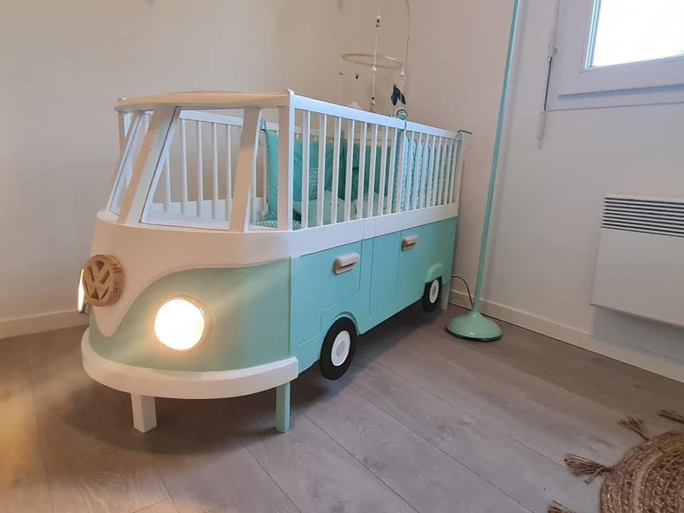 Avec-l’idée-de-sa-femme-ce-papa-a-fabriqué-ce-lit-pour-leur-nouveau-néw