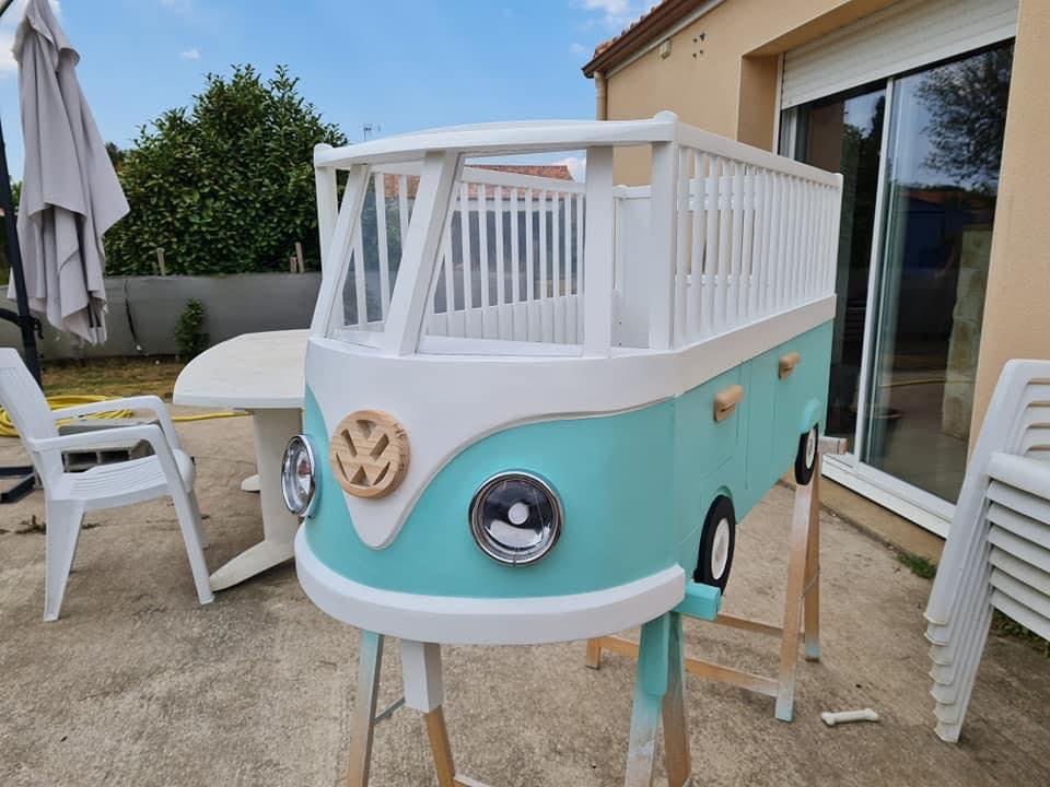 Avec-l’idée-de-sa-femme-ce-papa-a-fabriqué-ce-lit-pour-leur-nouveau-néxw