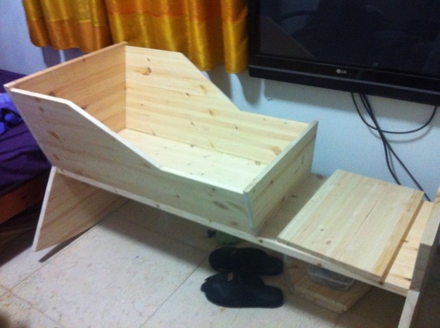 Berceau-Avec-Une-Chaise-à-bascule-3