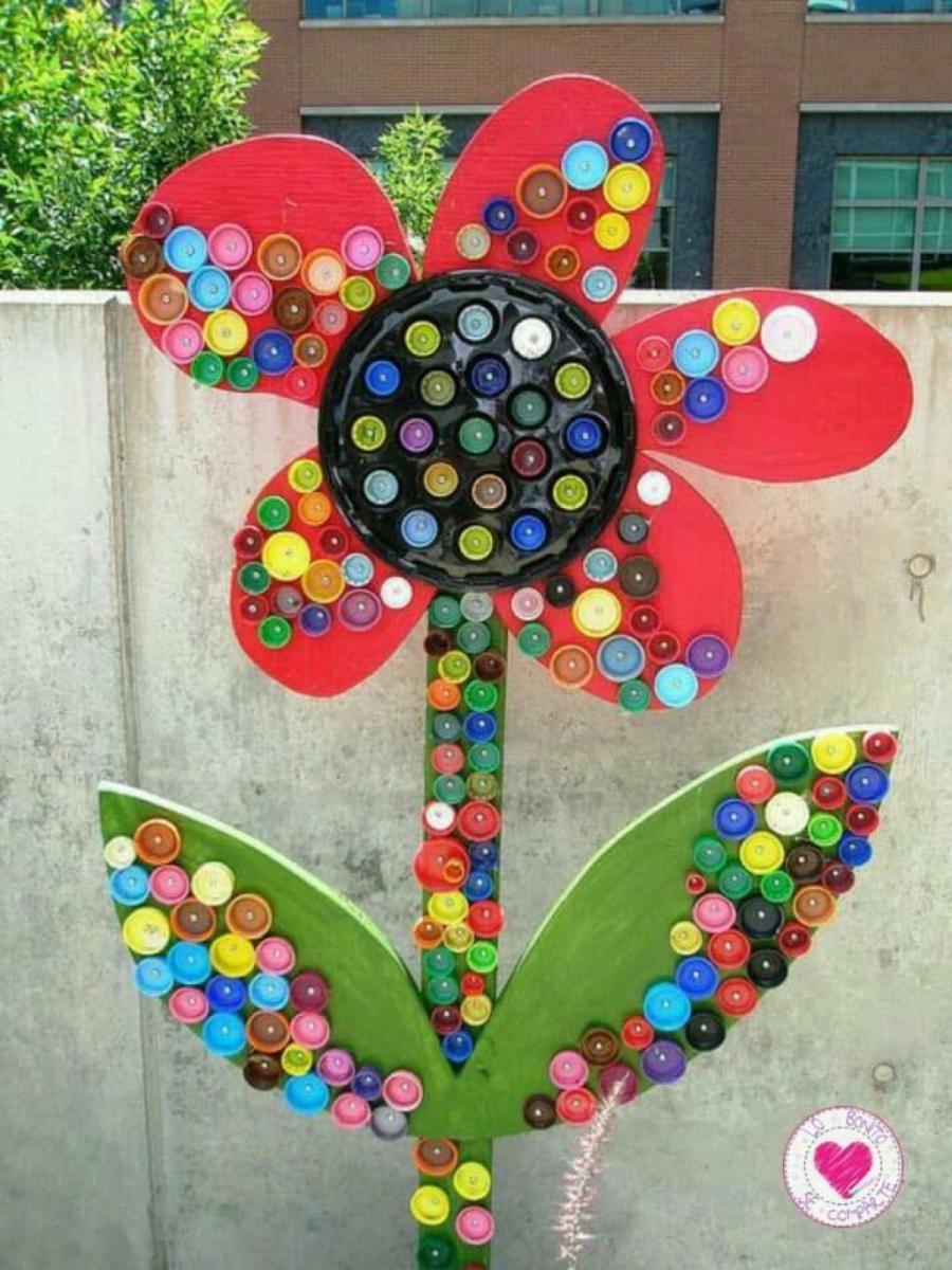 Bricolager-enfants-bouchons-colorés-4