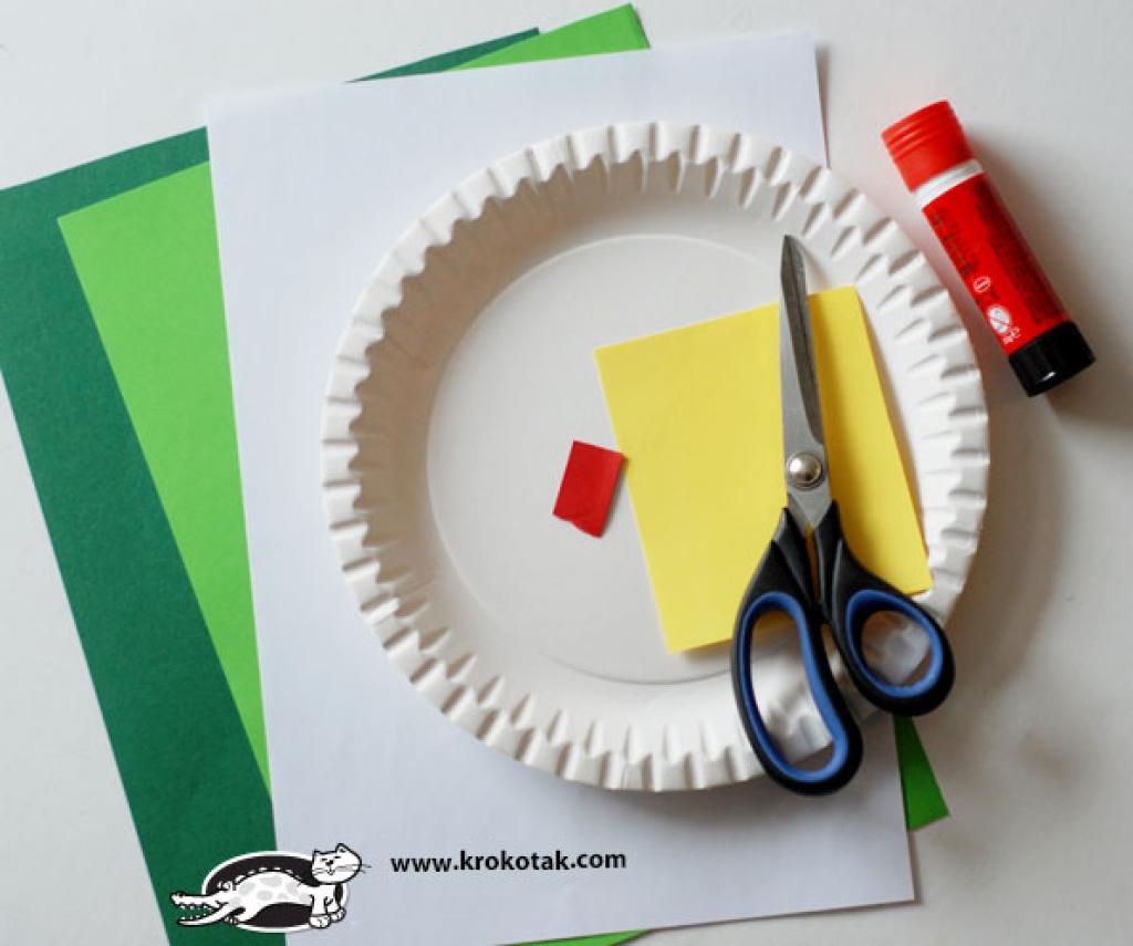 Bricolez-couronne-Noël-assiette-carton-1