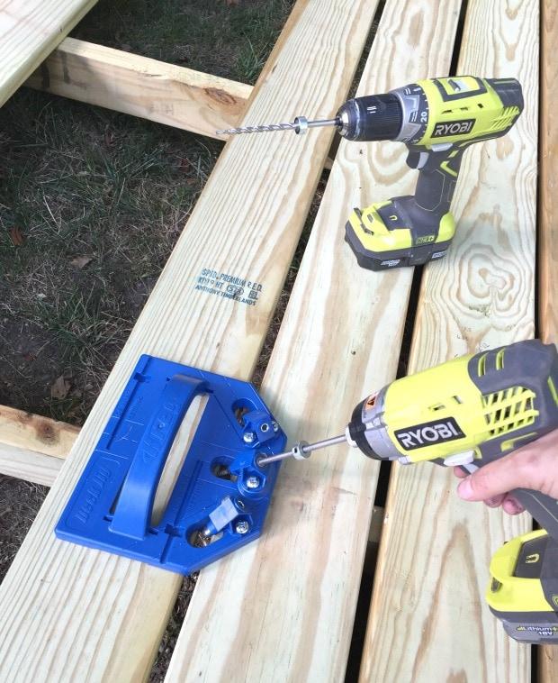 Construire-salon-de-jardin-caban-14