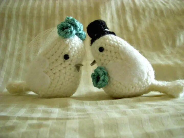 Crochet-Bride-And-Groom-Lovebirds-Free-Pattern
