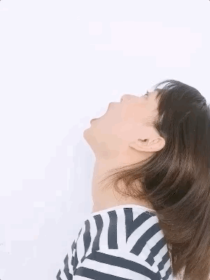 Exercices-pour-se-débarrasser-du-double-menton5