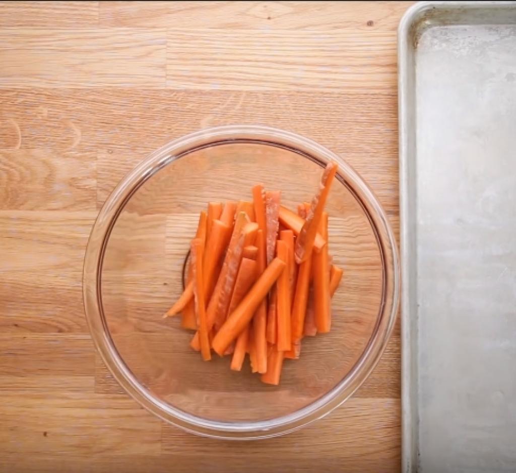 Frites-carottes-ail-au-parmesan-3