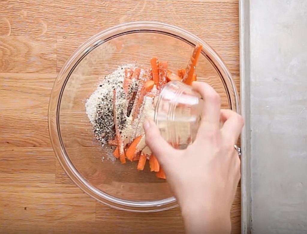 Frites-carottes-ail-au-parmesan-4