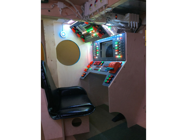 Lit-Vaisseau-Spatial-11