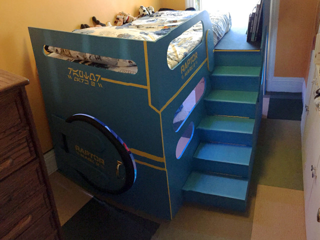 Lit-Vaisseau-Spatial-18