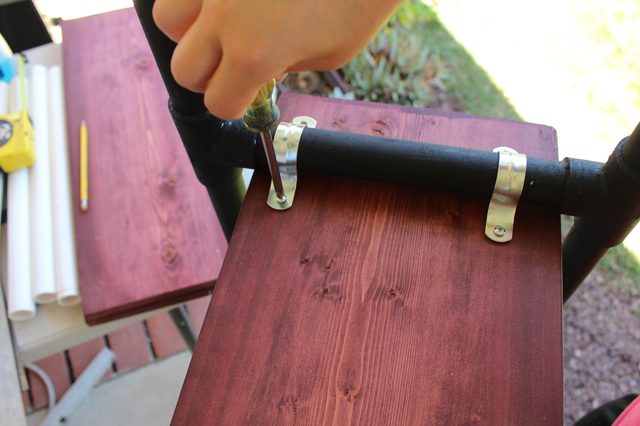 Meuble-Tuyaux-En-PVC-8