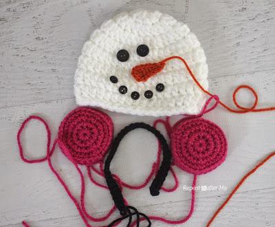 Noel-Crochet-bébé-bonnet-bonhomme-neige-5