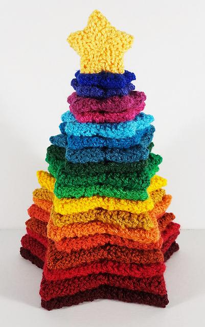 Tricot-arc-en-ciel-étoile-de-Noël-3