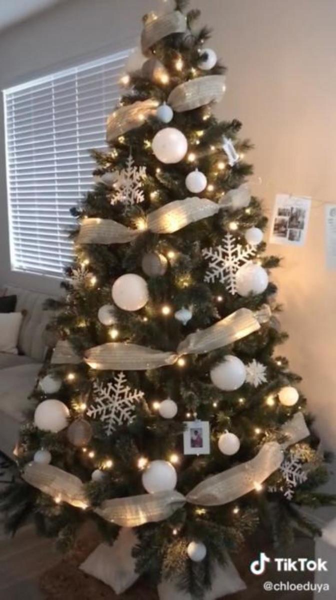 ballons-dans-le-sapin-1