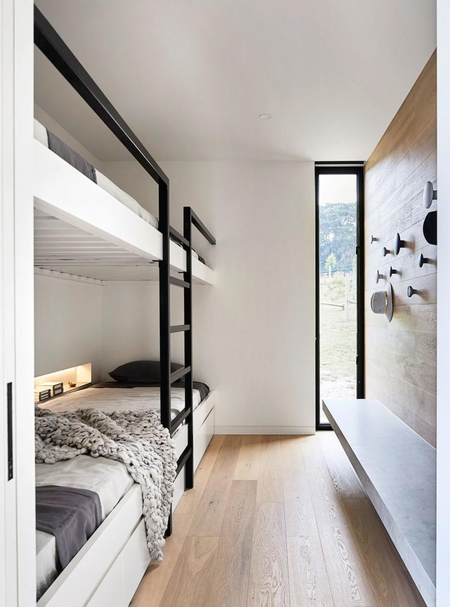 bedroom-lighting-ideas-griffith-studios-gillianne-poolpavilion-27-1570051675