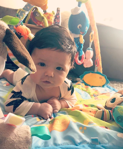 bébé-par-terre-7