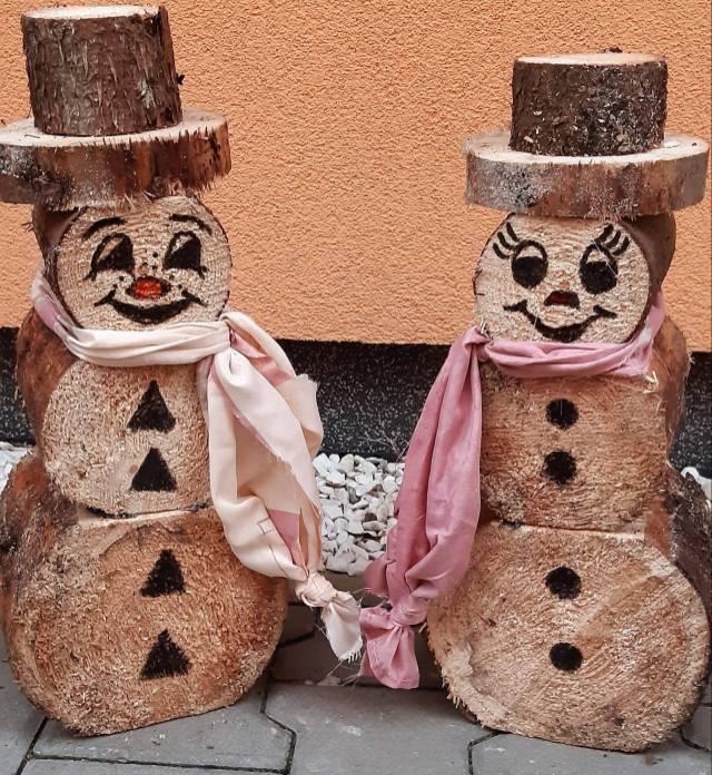Fabriquer Un Incroyable Bonhomme De Neige Diy Pour Noel A Partir De Rondins De Bois Trucs Et Astuces A Faire A La Maison