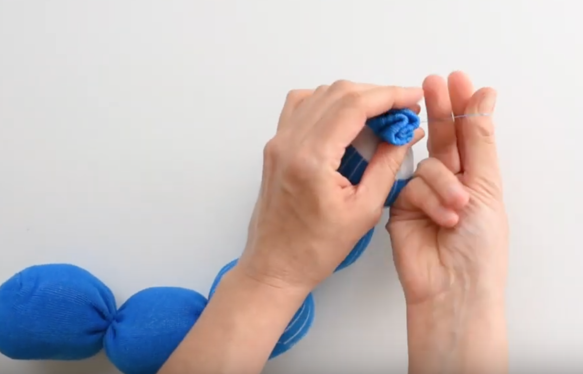 chenilles en chaussettes6