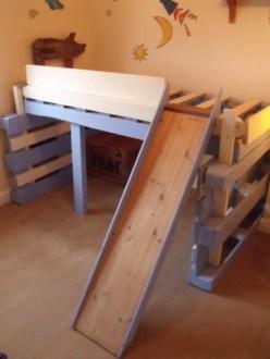 choses-faciles-à-faire-avec-des-palettes-pour-les-enfants-9994