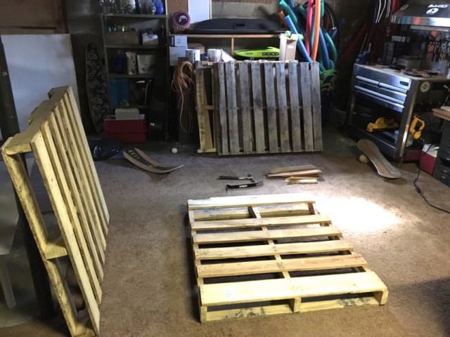 construire-Balancelle-palettes-en-bois-1