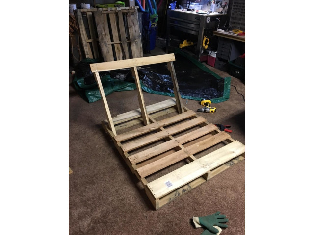 construire-Balancelle-palettes-en-bois-2