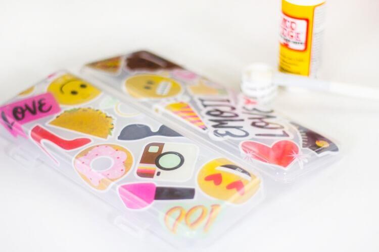 des-idées-de-bricolage-pour-la-rentrée-scolaire-emojis-trousse-personnalisée