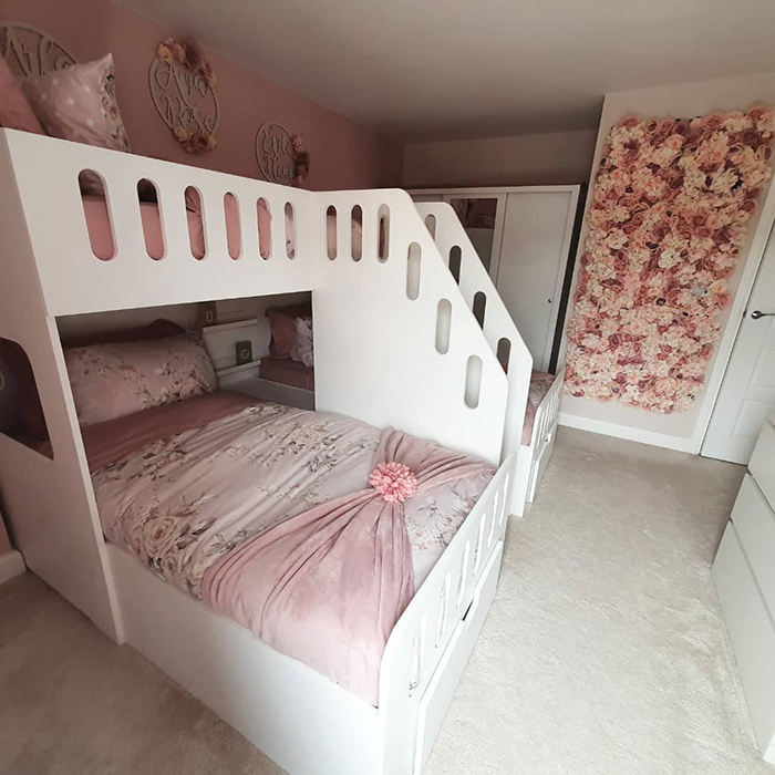 décoration-lit-trois-enfants-filles-4