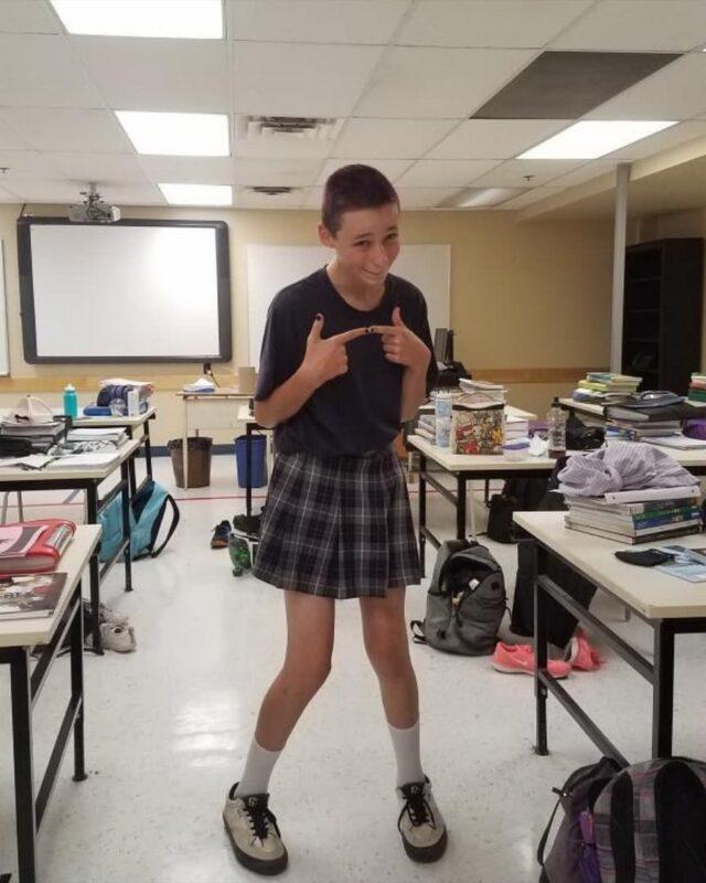 eleves-portent-jupes-ecole-denoncer-sexisme-quebec-03