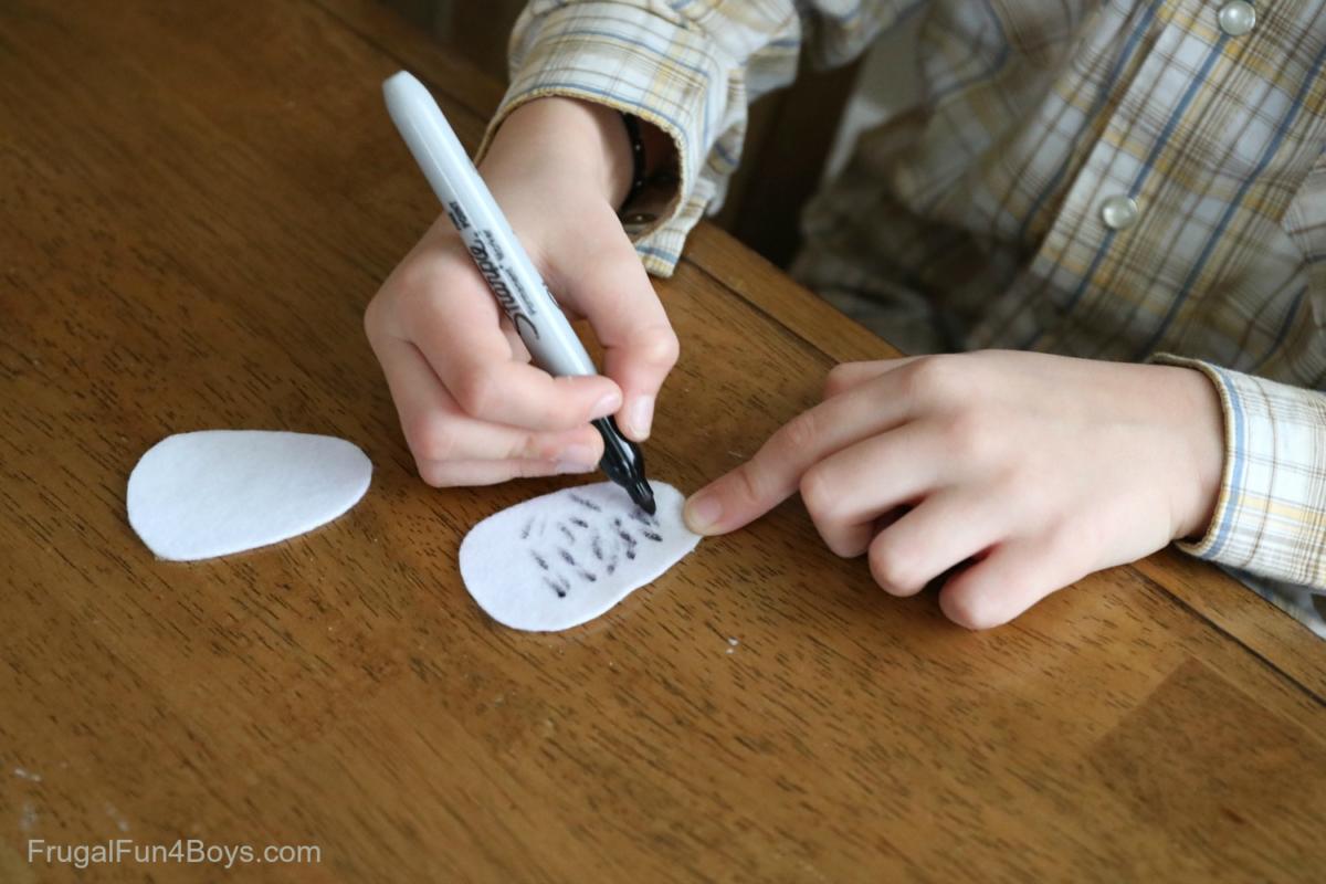 fabriquer-hiboux-enneigés-enfants-6