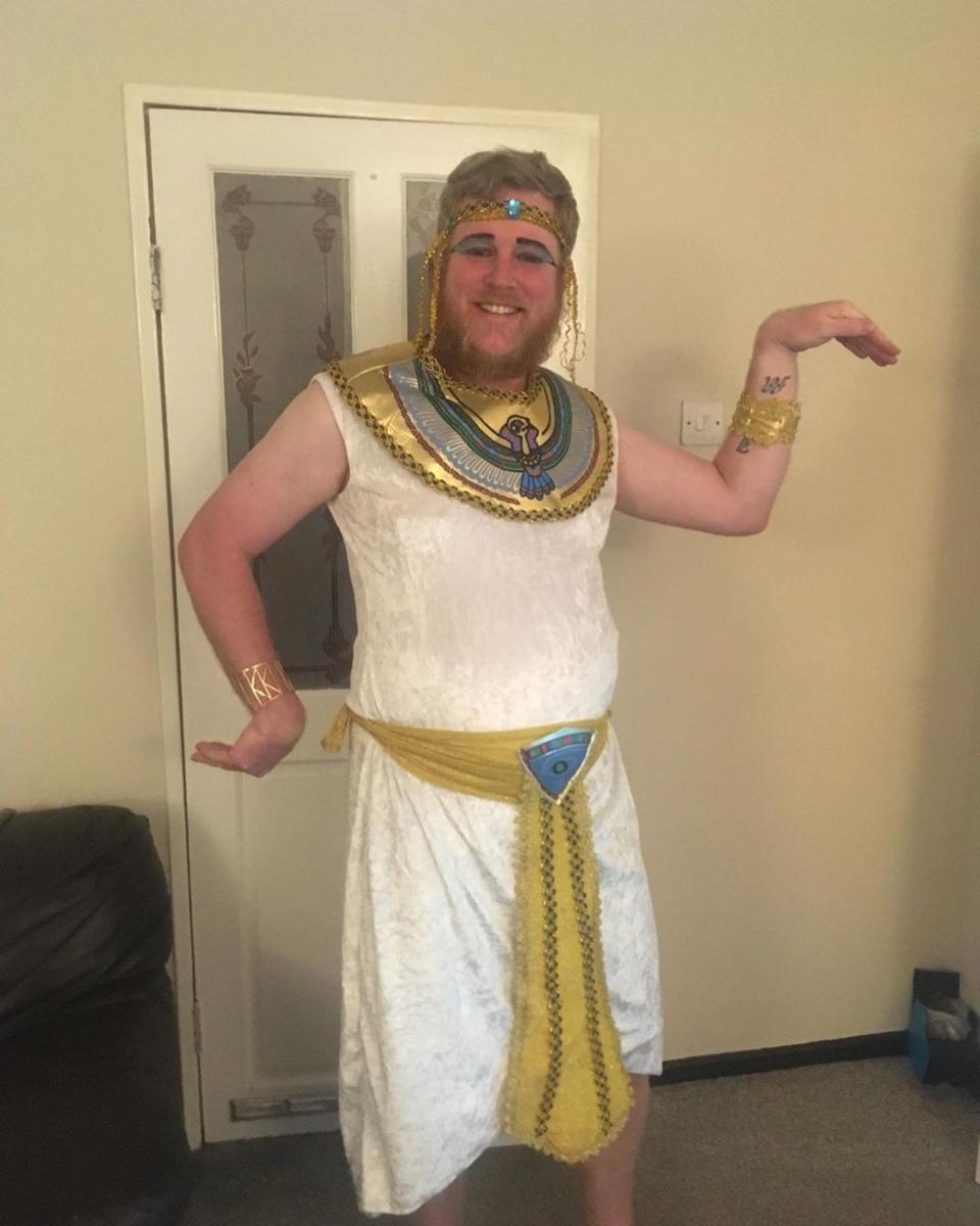 facteur-deguisement-jon-matson-6