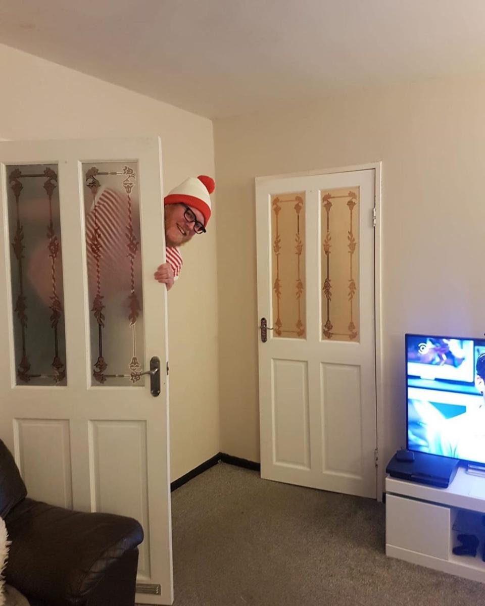 facteur-deguisement-jon-matson-9