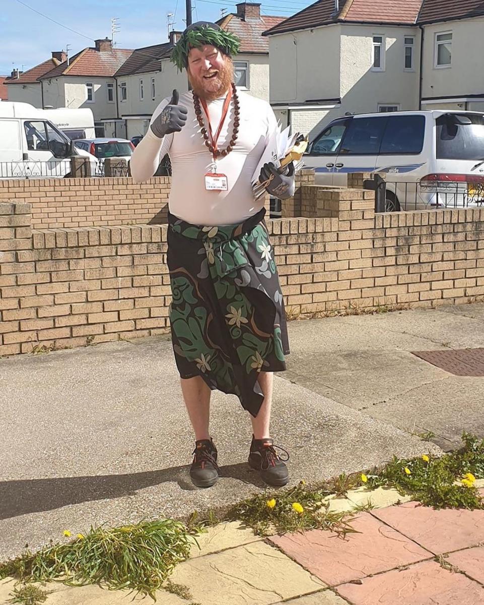 facteur-deguisement-jon-matson-992