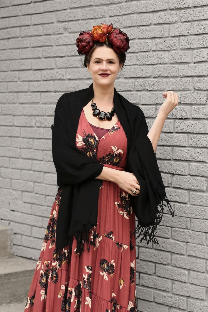 frida-kahlo-easy-halloween-costume-1529436856