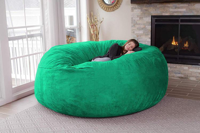 gigantesques-poufs-mousse-3