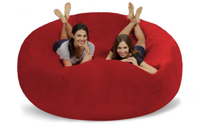 gigantesques-poufs-mousse-92