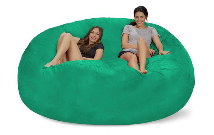 gigantesques-poufs-mousse-93