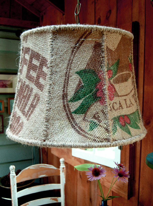 idées-déco-sacs-en-toile-de-jute-recyclés-8