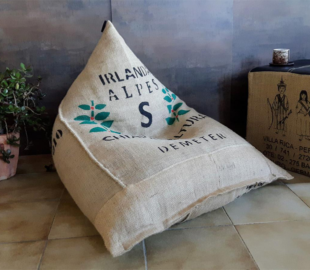 idées-déco-sacs-en-toile-de-jute-recyclés-91